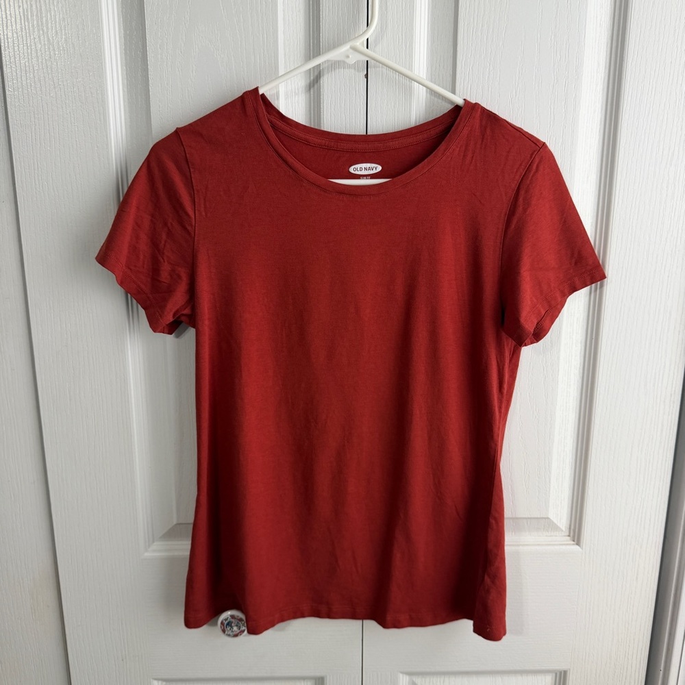 Old Navy red orange slim fit short sleeve tee‎ size large